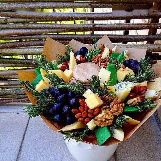 情人節(jié)男友送花指南 提前通知禮品花卉銷售，輕松表達愛意